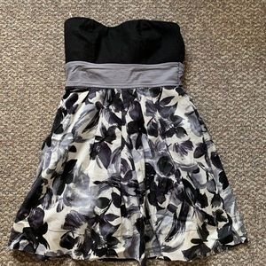 Strapless Dummer Dress